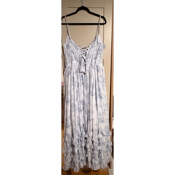 EUC - V. Chapman Carmen Corset Front-Slit Ruffled Gown (14) - Picture 4 of 8